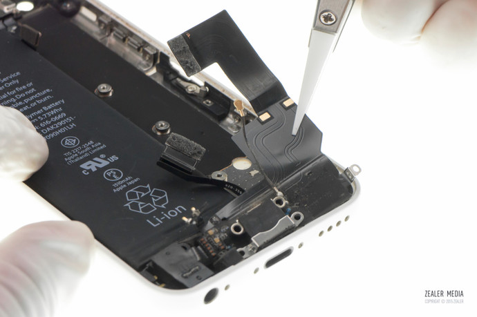 拆iphone5c教程,苹果5c换后壳