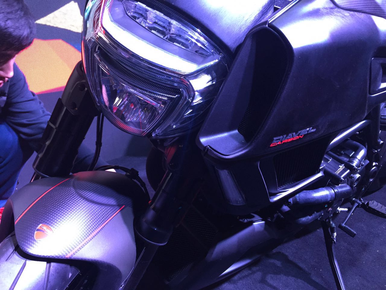 数百名杜卡迪车主齐聚北京，新款杜卡迪魔鬼Carbon现身