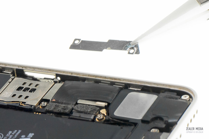 拆iphone5c教程,苹果5c换后壳