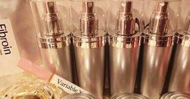 请不要把你的东西放到别人手里,请不要拿着别人的东西送人