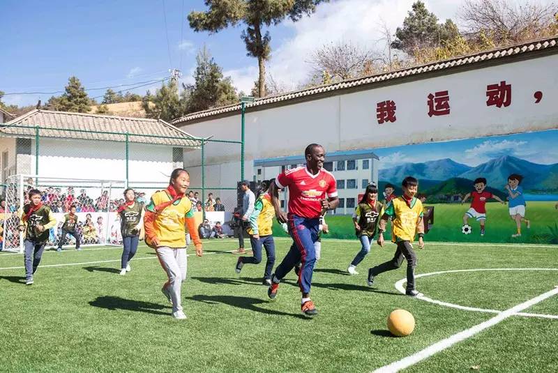 曼联队来到中国,曼联在乡下