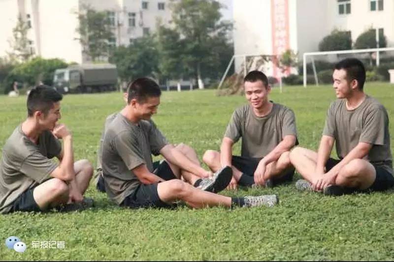 3515新式迷彩鞋男透气轻便跑鞋,新式迷彩鞋户外训练防滑登山鞋