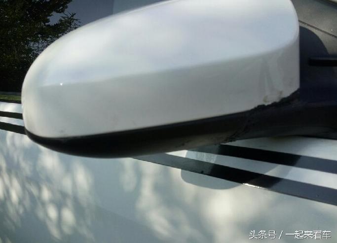 汽车后视镜漆刮了如何修复,车停路边后视镜被刮了怎么办
