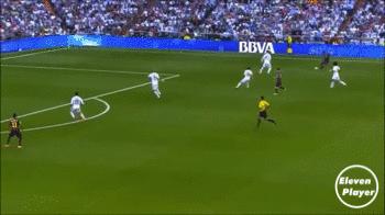 足球提升一对一正面进攻能力,足球意识和跑位怎么提高