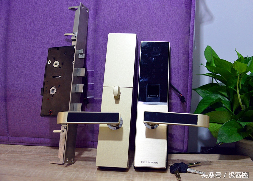 高科技的魅力,智能防盗门有哪些功能