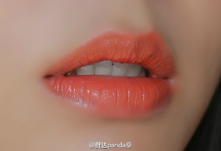 口红界洗冤录：M.A.C的质地真的干到令人发指？