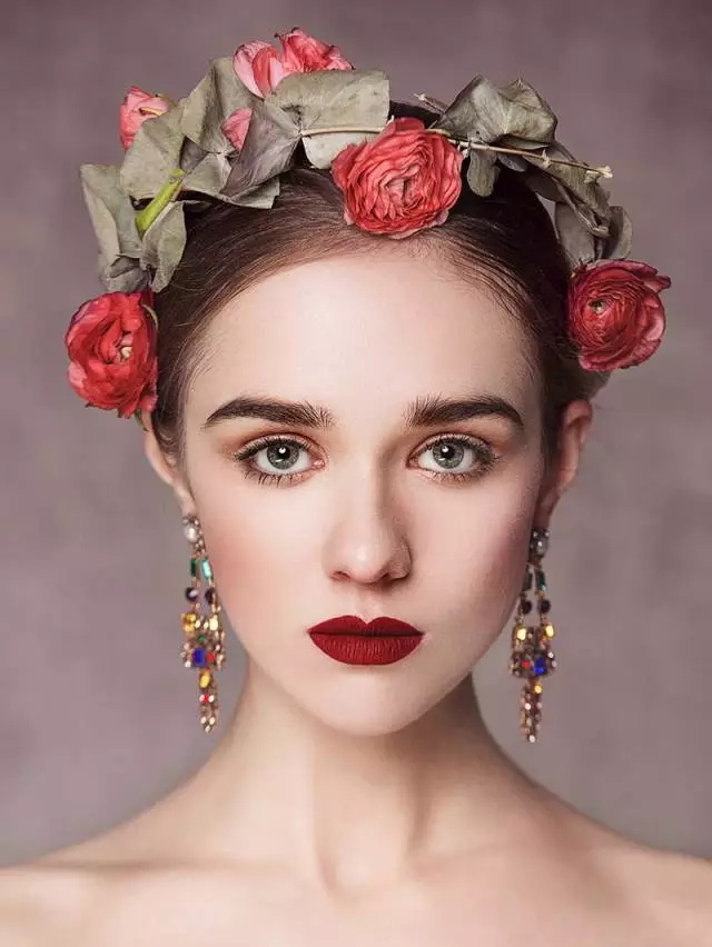 很适合复古风格的妆容,复古简单妆容化妆教程