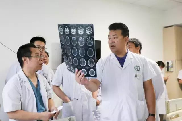 脑瘤患者突然发烧,脑瘤术后发烧什么原因