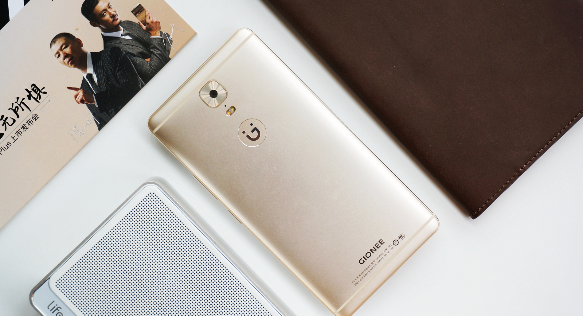 金立m6和plus哪个好,金立m6splus测评