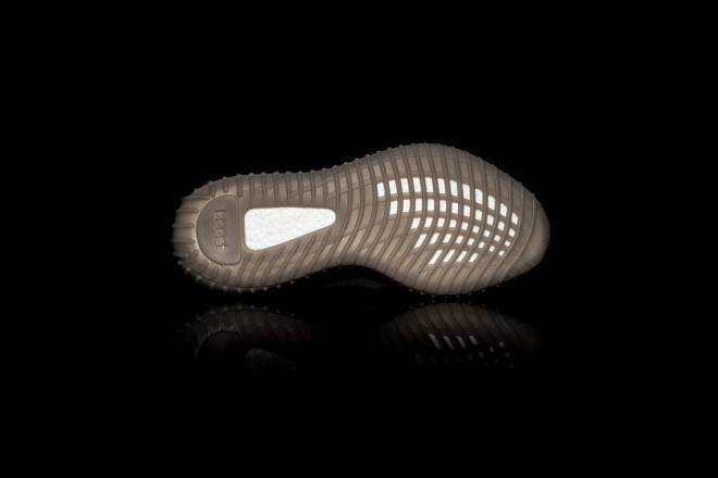 yeezy350v2,adidasyeezy350boostv2真假对比