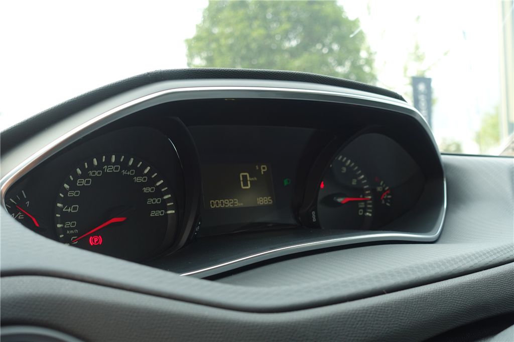 全新标致3081.2手动挡测评,全新标致308实车首秀