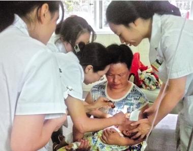 22个月的宝宝高烧不退是什么情况,宝宝11个月发高烧三天