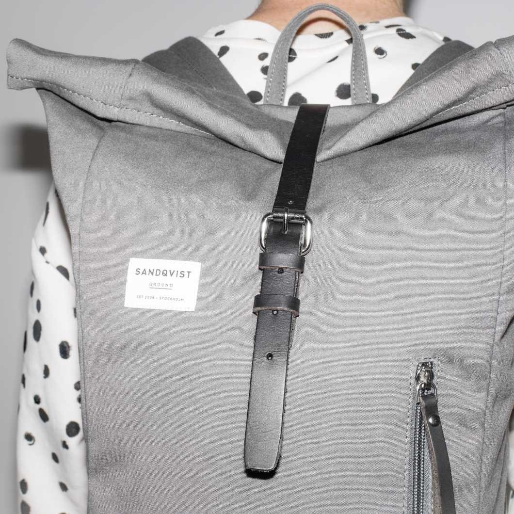 高颜值轻奢双肩包电脑背包 (时尚电脑双肩包)