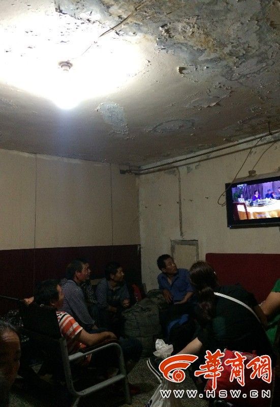 火车站票务咨询电话,火车站售票口卖客车票的靠谱吗