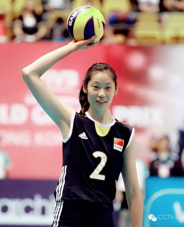 女排郎平的年薪是多少,郎平张常宁收入