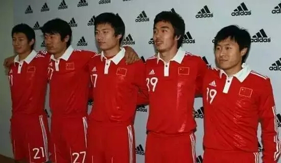 为国足助威视频,为国足助威的视频