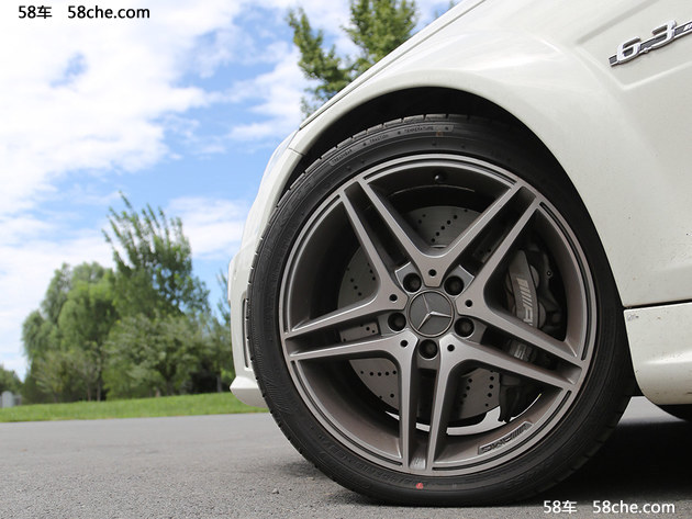 轮毂刮伤怎么修复要拆轮胎吗,轮毂边缘刮伤有必要换吗