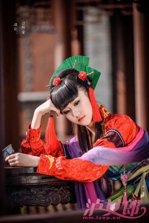 泸女郎罗婧华：美女留学生我的根在中国