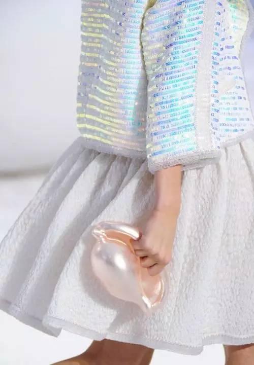 套娃chanel (chanel度假系列呼啦圈包)