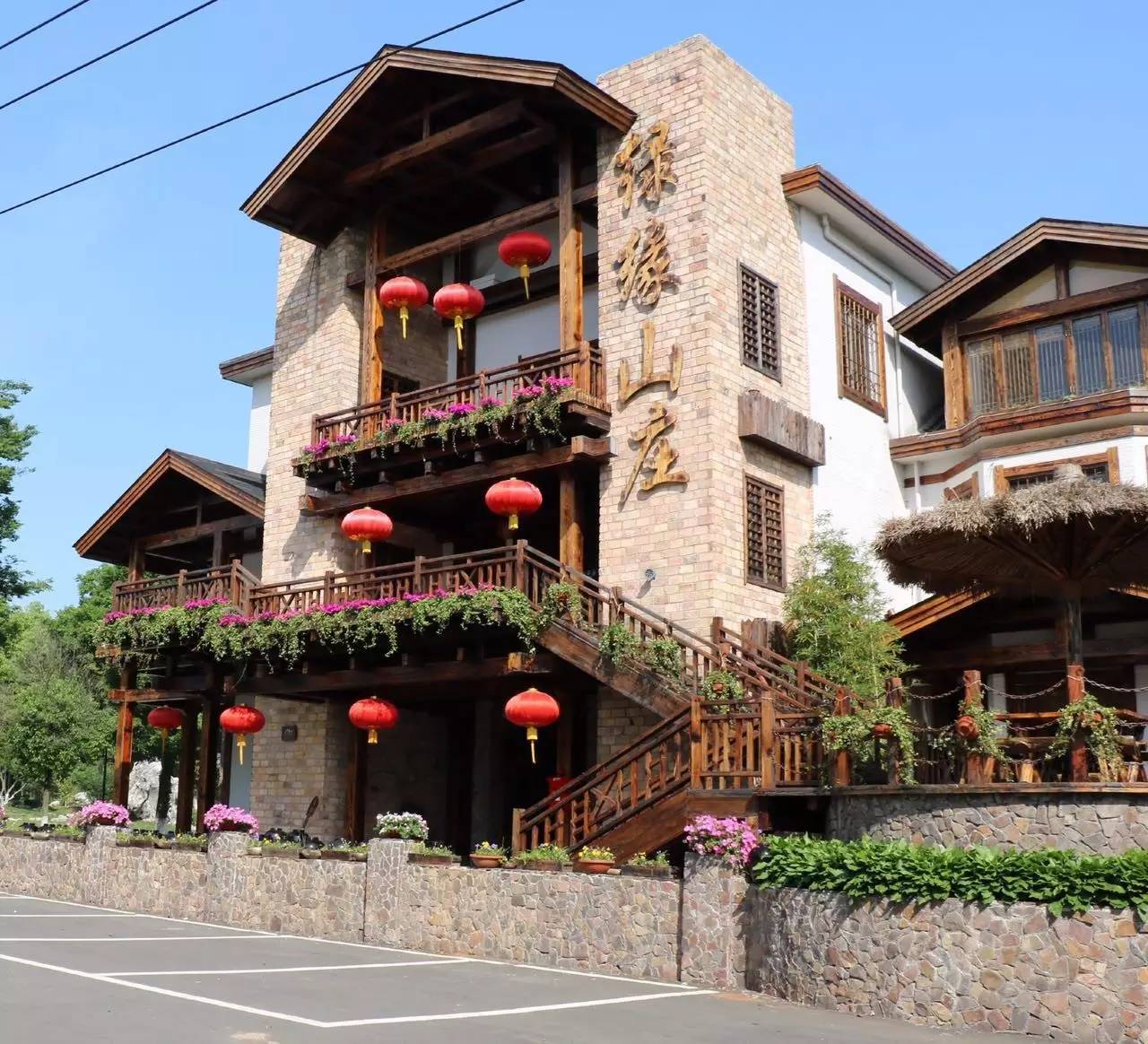 宜兴附近农庄有山有水,宜兴农家乐2000元一月的农庄