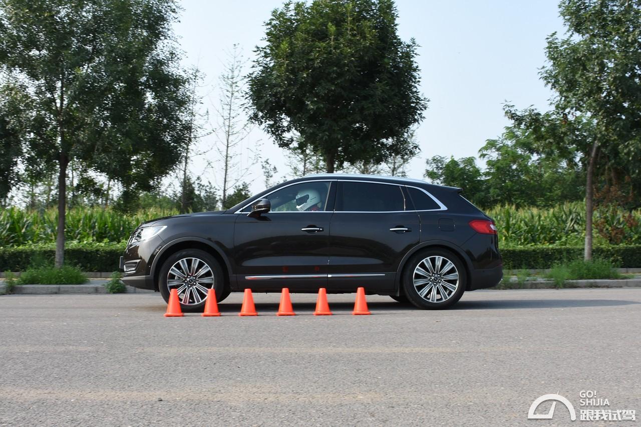 林肯mkx七座空间,林肯mkx2017款2.0t两驱尊享版