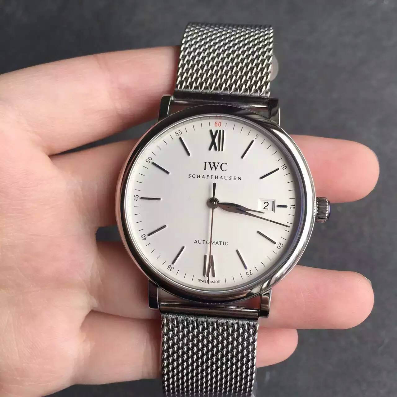 天梭跟浪琴手表哪个更值得入手,天梭和浪琴什么档次的手表比较好