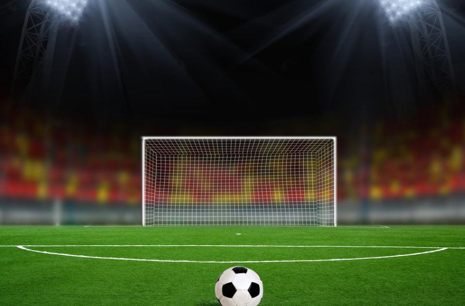 天下足球经典解说是谁,天下足球罗纳尔多你是唯一解说词