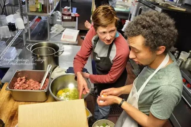 美国深泉学院怎么样,深泉学院的有趣和神奇之处