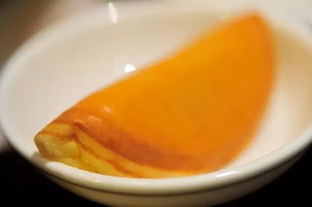 现在网上很火的蛋烘糕怎么做,自制蛋烘糕的超简单做法