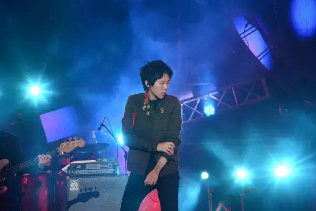 车祸堕胎撕逼辍学，青春片也可以拍的不狗血！