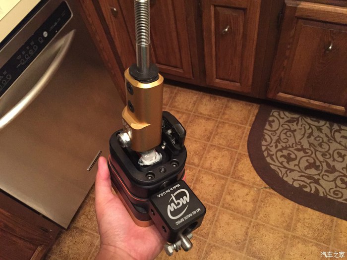 拯救MT-82手动变速箱灵魂-野马MGW拨档器+透气壶安装