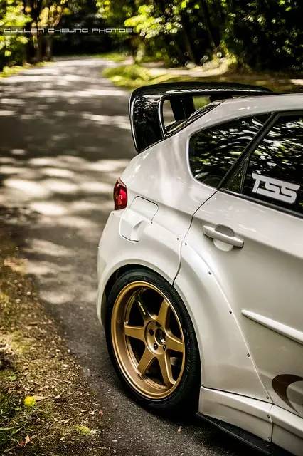 topsecret改装,国外翻新斯巴鲁翼豹sti