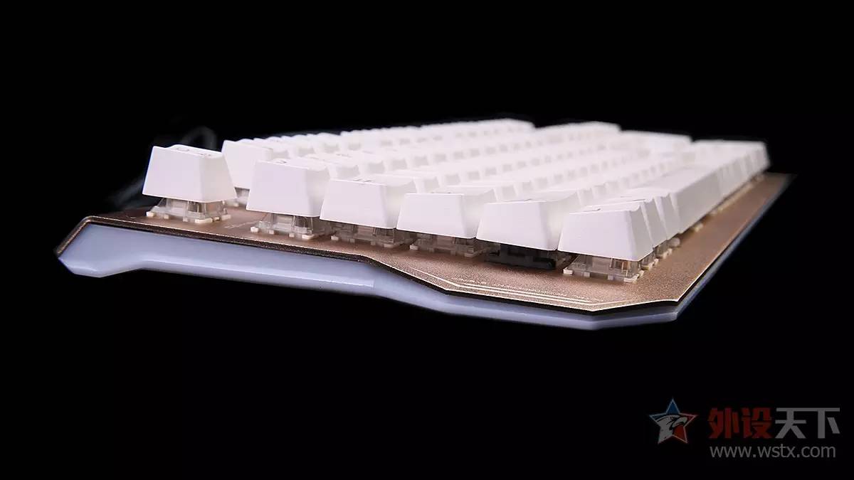 宜博k753机械键盘,宜博魅影狂蛇87键机械键盘