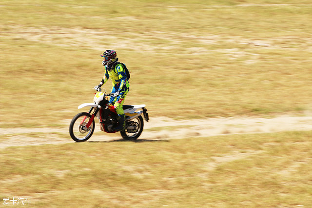 越野车选手视频,越野车试驾赛道