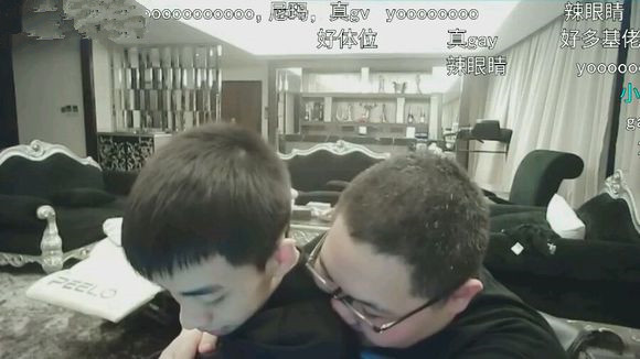 PDD曝自己是双性恋粉丝瞬间菊花一紧