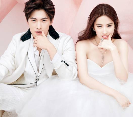 露背婚纱款式,露背婚纱怎么穿好看