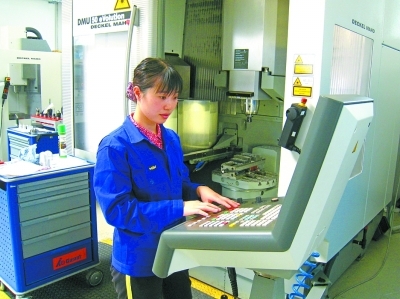 整点新闻：教师节，晒晒机床圈最动人的师生情