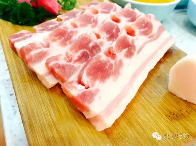 开豪车到处吃饭,开豪车苍蝇馆子