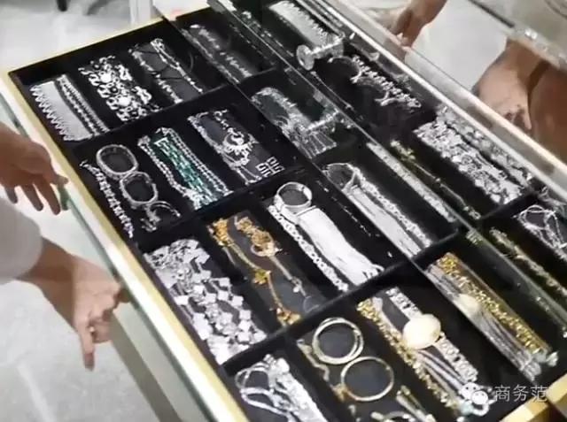 新加坡名媛蔡欣颖爱马仕,新加坡名媛离婚费