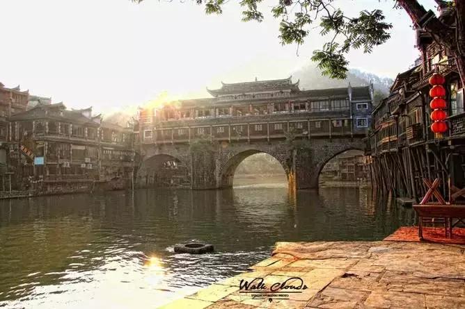 湘西古老而神秘的地方,曾经古老的湖南湘西苗寨