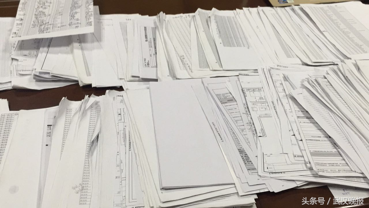 男子盗取巨额现金出售,男子偷卖情报获刑11年