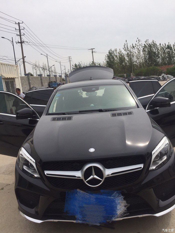 奔驰gle400运动版跑高速视频,奔驰gle400几秒破百运动模式