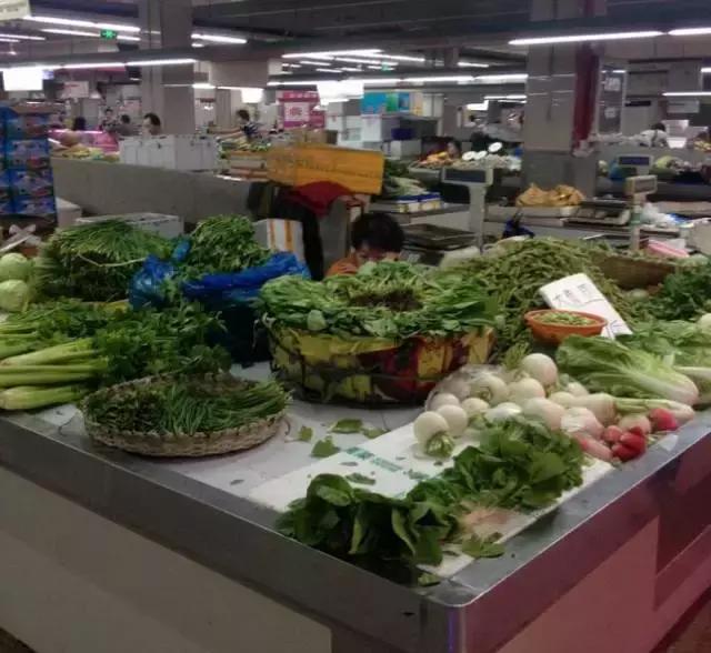 生活在乡间是幸福,生活在忙忙碌碌中也是一种快乐