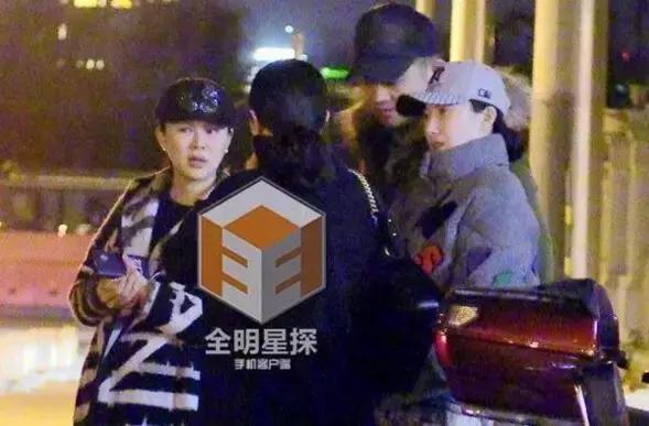 董璇和女儿的最新照片,董璇和女儿全照