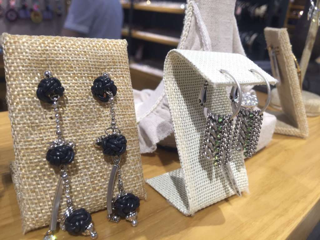 流行韩国饰品,韩国时尚潮流轻奢饰品