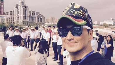 从搬尸工逆袭为亿万富翁,从搬尸工逆袭为亿万富豪