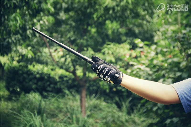 如何成为户外有范儿的男人，特工*棍甩**使用测评