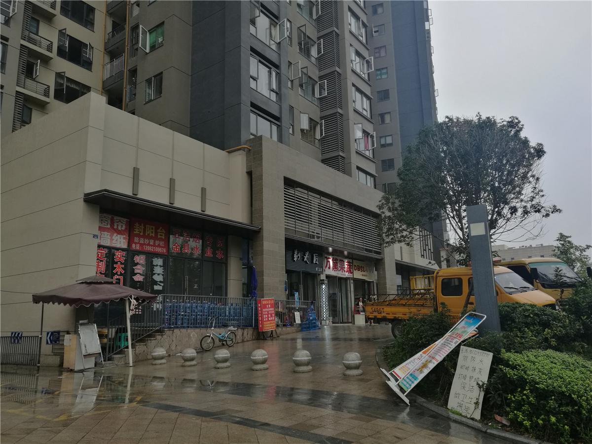 成都大面能不能买,成都大面不准摆摊吗