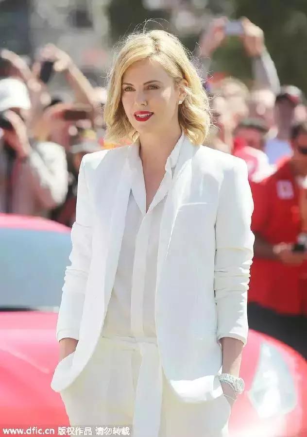 30岁女人需要什么珠宝,203040岁的女人