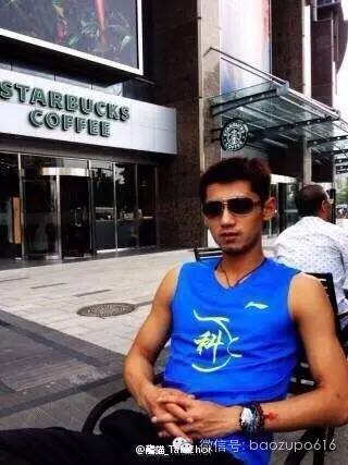 喜欢荧光绿的鞋子,张继科为什么喜欢小蓝鞋